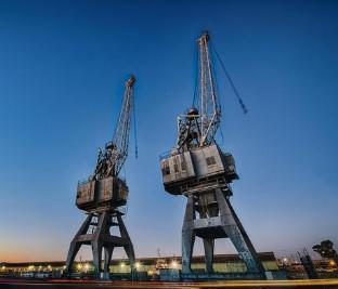 China Dock Crane For Shipbuilding And Repair Shipyard Port Cranes Capacity 5t -40t à venda