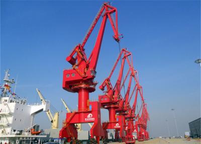 Chine le port fonctionnant de chantier naval du rayon 300t de 8.5m-30m tend le cou la grue d'ascenseur de boom de base de porte de quatre liens à vendre