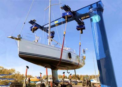 China Marina Boat Lifting 2-12t Jib Crane Pivot Design zu verkaufen