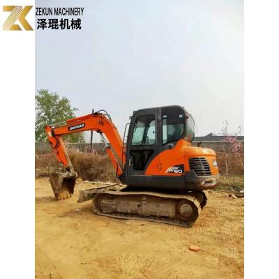 China Excavadora de segunda mão Doosan DX60-7 DX60-9 6T Usada da Coreia à venda
