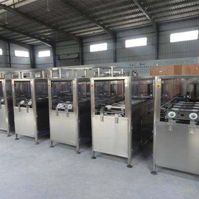 China Automatische Drinkwater het Vullen Machine 200BPH voor Fles het Afdekken Te koop