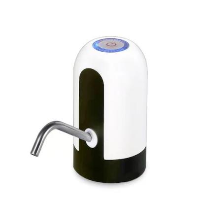 Chine distributeur de pompe de bouteille d'eau de 5V 4W Smart rechargeable pour l'extérieur à vendre