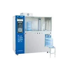 China Máquina de enchimento de água potável totalmente automática Enchimento por gravidade para água líquida / pura à venda