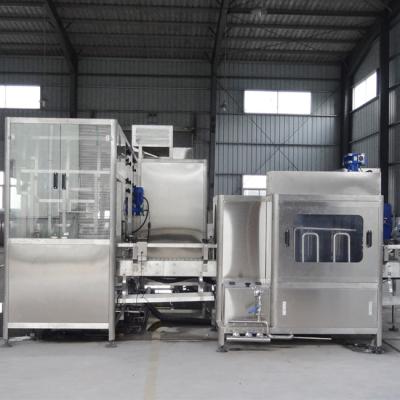 China Máquina automática de llenado de agua potable con capacidad de llenado de 5L-6L en venta