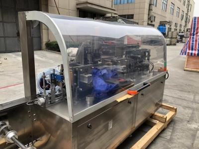 Chine Machine à emballer humide de tissu de film complètement automatique de CPP pour le tissu Disinfect, machine à emballer de pré-protection d'alcool à vendre