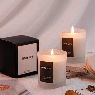 China Home Birthday Wedding Atmosphere Luxury Glass Soy Wax Glass Jar Scented Candles With Lid for sale