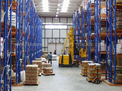 China 5 Beam Level Very Narrow Aisle Racking 16.5 FT Height Palletised Warehouse System for sale