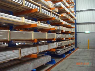 Cina Entrambi i lati a mensola dei sistemi di racking del magazzino per il tubo di alluminio in vendita