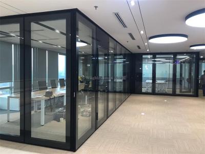 China Modernas paredes divisórias de vidro móvel de 10 mm Fácil instalação Paredes de escritório de vidro modular à venda