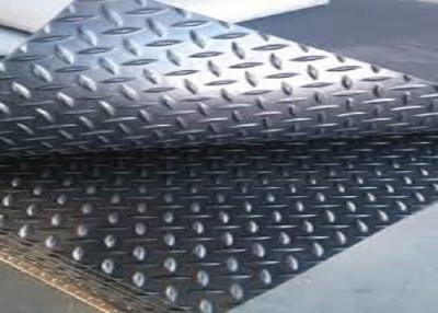 China Tamaño de encargo de la placa a cuadros de aluminio labrable 3003 6061 para el piso de la refrigeración en venta