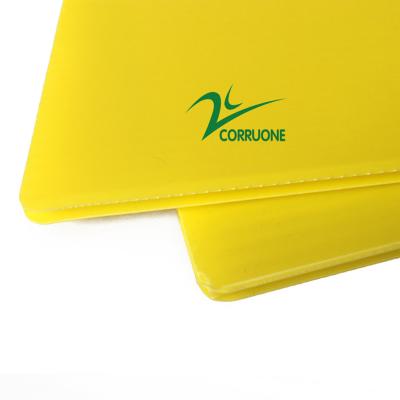 China Gelbes aufbereitetes pp.-Wellblech 900x600 runzelte Plastikplatte zu verkaufen