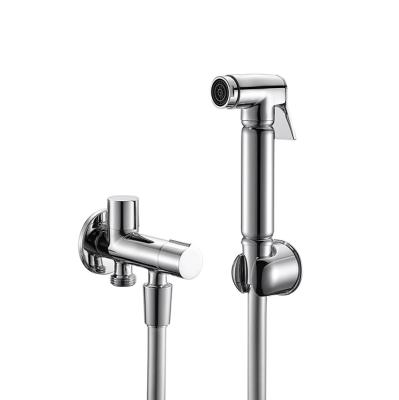 China Brass shattaf set bidet shower Zinc holder brass 2-way valve PVC hose 1.50m spray head brass handle bathroom toilet OEM Te koop