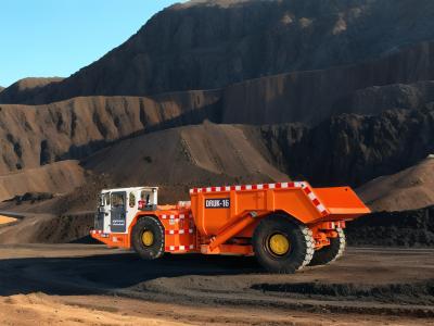 China DERUI DRUK-15 A Compact Underground Mining Loader LHD For Narrow-Vein Conditions for sale