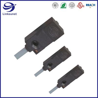 China Conector plástico de E2S IP67 1.6mm para o chicote de fios do fio do semicondutor à venda