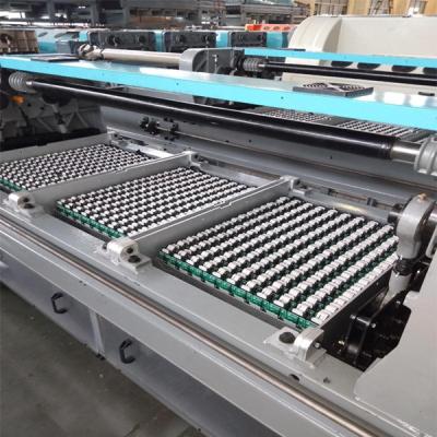 China la maquinaria USB de la materia textil del telar jacquar del telar de poder de 650rpm 120m m Airjet entró en venta