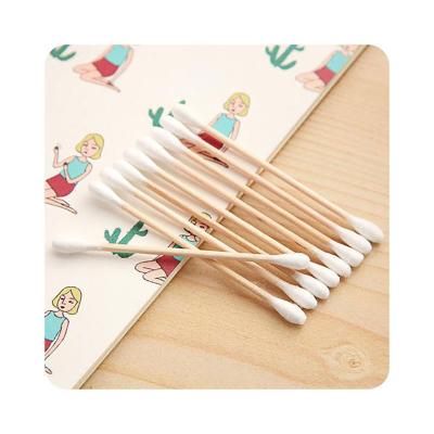 China Lightweight Medical Cotton Swabs Wooden Stick Convenient Anti Bacterial for sale
