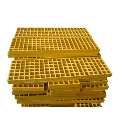 China 38*38mm Red Frp Grating Walkway Civil Architecture Smooth Fibreglass Floor for sale