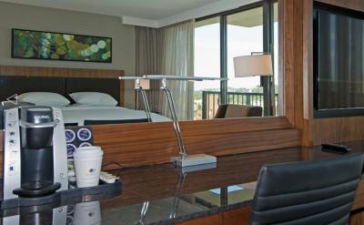 China HIgh End 5 Star Hotel Furniture Bedroom Sets , Hospitality Case Goods Oak / Walnut Wood for sale