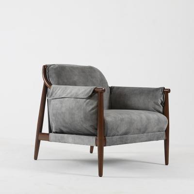 Chine Le tissu a tapissé le style nordique en bois solide de chaise d'accent de cadre à vendre