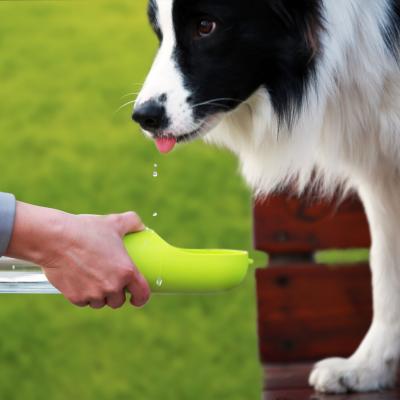 Китай Бутылка с водой собаки для идя распределителя воды любимца продается