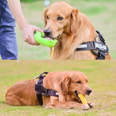 中国 歩くことのための携帯用旅行飼い犬の水飲み場犬ボール水飲み物のびん 販売のため