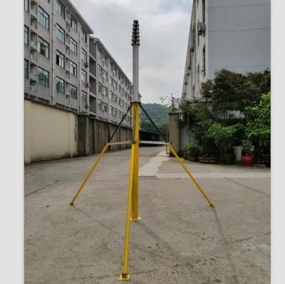 China 30 Ft Telescopic Antenna Mast Aluminum Hand Push Up 9m Antenna Mast Telescoping Mast à venda