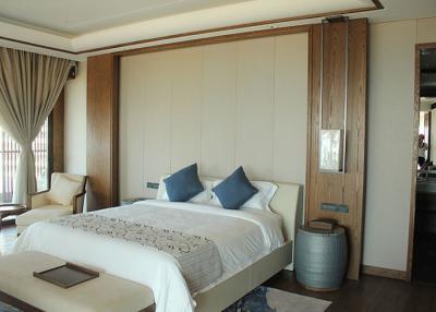 China Muebles naturales del dormitorio del hotel de lujo del centro turístico isleño con color de la ceniza del moreno en venta