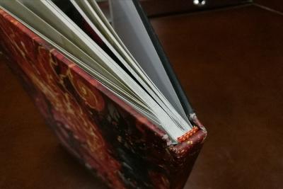 China Stellen-heiße UVfolie, die beendenden kundenspezifischen Buch-Druckservice Art Paper Material stempelt zu verkaufen
