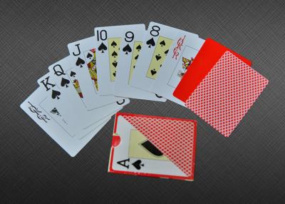 Chine Les cartes de jeu enduites en plastique à la maison, jeu fait sur commande en plastique de 100% carde la couleur de PMS à vendre