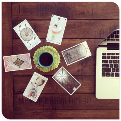 Chine Cartes de tarot mystérieuses de jeu de divination de plate-forme d'oracles faites sur commande à vendre