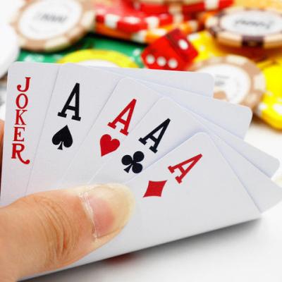 China El póker impermeable de la impresión en color de CMYK carda el logotipo de la imagen del diseño de tarjetas de Oracle en venta