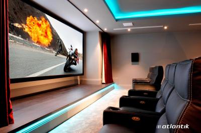 中国 家の映画館のためのアルミニウム フレームの16:9 HDTVの壁の台紙の固定わくスクリーン 販売のため