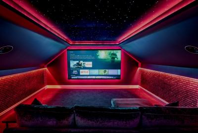 China painéis de teto conduzidos espessura PMMA da estrela de 9mm RGB 12VDC magnéticos para o cinema à venda