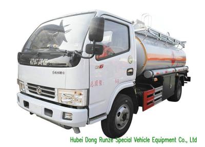 China 3000L - 6000L Crude Oil Tanker Truck , Mobile Fuel Oil Delivery Truck for sale