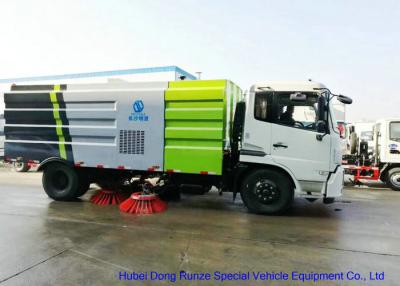 China Vacuum Road Sweeping Vehicles With Cleaning Brushes Water Spraying High Performance for sale