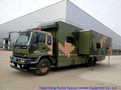 China Camión móvil del taller del camuflaje, caravana al aire libre de Isuzu FVZ con la cama del sueño en venta