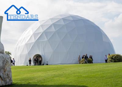China Custom Logo Outdoor Geodesic Camping Wind Wall Glamping Dome Tent en venta