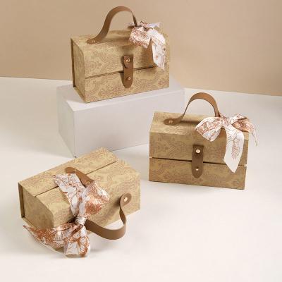China CMYK Wedding Candy Box Custom Ribbon Bridesmaid Gift Packaging for sale