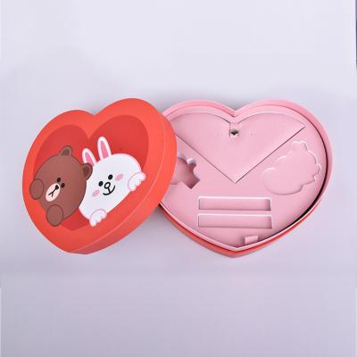 中国 ハート形のロマンチックで美しいバレンタイン デー シリーズ ペーパー ギフト用の箱のカスタマイズされた宝石類のネックレスの移動は包装に玉を付ける 販売のため