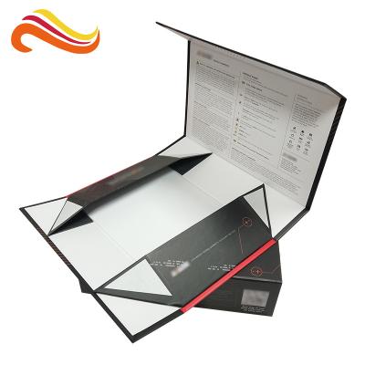 China Cajas de empaquetado impresas de lujo de sellado calientes de las cajas de regalo del modelo de Flated grabadas en relieve en venta