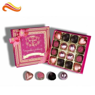 Китай Бумага коробок изготовленного на заказ розничного роскошного шоколада упаковывая напечатанная логотипом с лентой продается