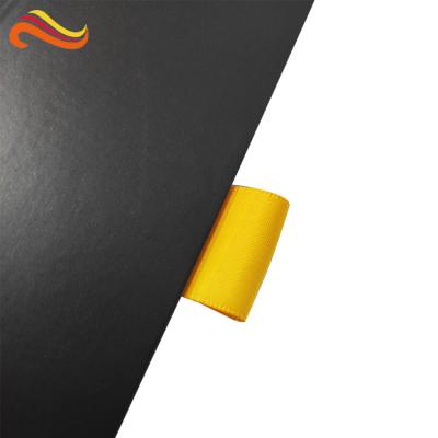 China PP / Polyester Ribbons Custom Paper Gift Bags Packaging Box Elegant Design for sale