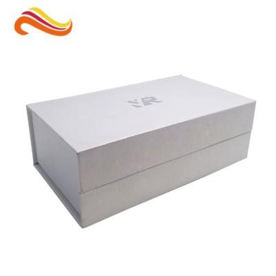 China Rectangle Silver Rigid Gift Boxes , Handmade Magnetic Gift Box Color Customized for sale