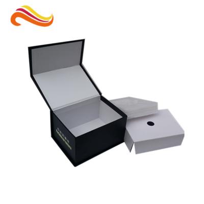 China As caixas de presente magnéticas que embalam para GPS, espuma protegem o interior para ferramentas móveis à venda
