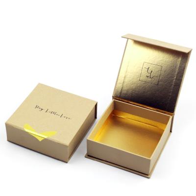 China High End Kraft Cardboard 2mm Luxury Gift Boxes With Magnet Cap for sale