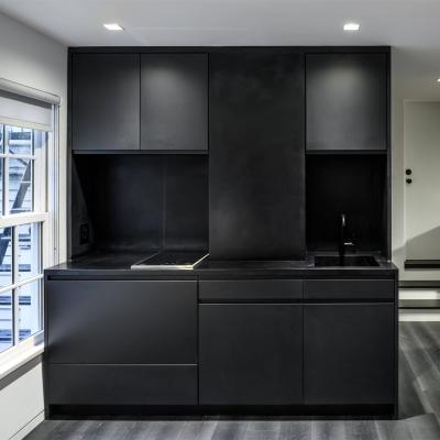 Chine Ready To Assemble Small Kitchen Furniture Wall Cabinets Black And White Board Kitchen Cabinet Simple Design à vendre