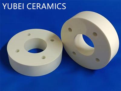 中国 ISO9001アルミナ陶磁器リング高い硬度の陶磁器の絶縁体 販売のため