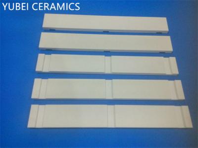 China Las placas de cerámica del aislamiento del alúmina, llevan - la placa resistente AL2O3 en venta