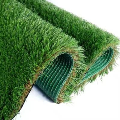 Cina Tappeto di erba artificiale ad alta densità 10 mm PP Tappeto di erba corta 10 mm Filato impermeabile in vendita
