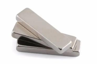China Powerful Long Neodymium Bar Magnets Size Customized High Strength for sale